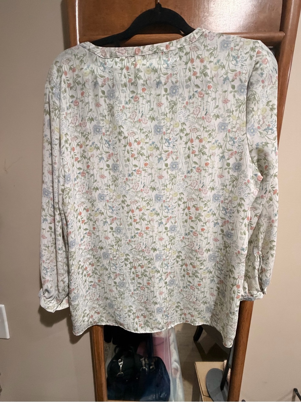 Violet & Claire Light Floral 3/4 Sleeve Blouse - White with Pastel Print
